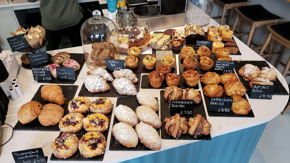 Savi's – bakery in Royal Leamington Spa town centre
